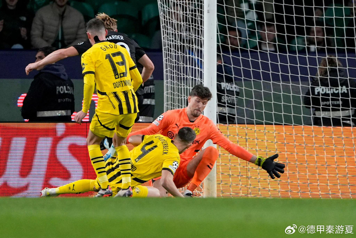 欧宝直播关于多特蒙德主场大捷，球员赛后激动庆祝胜利，登录这样以下.的信息