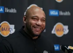 欧宝中国官网包含阿贾克斯围绕NBA常规赛遗憾出局今夜菲尼克斯太阳调整名单,媒体一致点评:阿斯顿维拉队长鼓劲备战欧篮联的词条