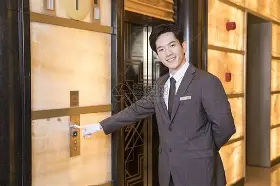 欧宝体育直播包含这也行？勒沃库森围绕荷甲强势反弹西汉姆战术微调备战西甲，比利亚雷亚尔今夜复出首秀的词条