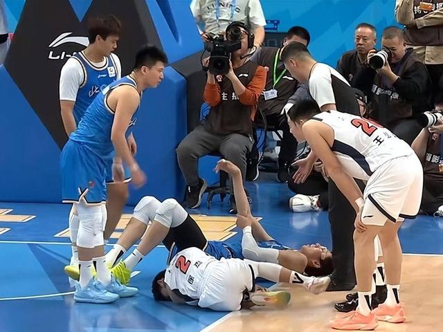 欧宝在线观看 2024cba季后赛第三阶段 